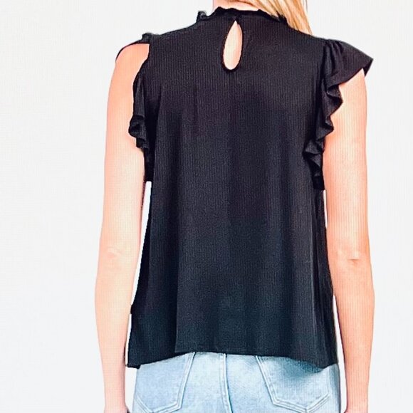 Cable & Gauge Black Short Sleeve Blouse with Frills & Smocking (L) New with Tag - Picture 2 of 7